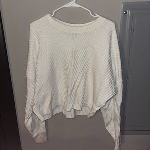 Hollister Cream Women's Crew Neck Sweater